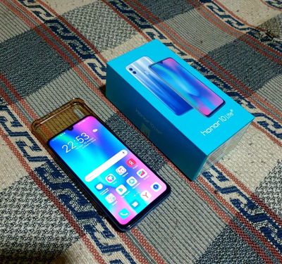 Продам Honor 10 lite. 3/32. Без ремонта.