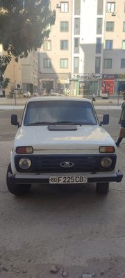 Лада нива сотилади