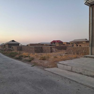 Қурилиши тугалланмаган участкаси сотилади