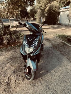 Elektra skuter yangidey