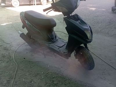 Продаётся Скутер 125 куб
