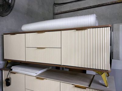 bular sotiladi 4 Dona bor 1 donasi 3000000 sóm