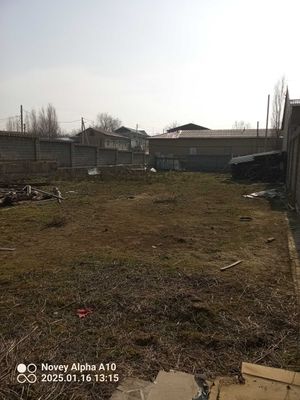 Yer uchastka suv svet gaz bor maktab boxcha piyoda 10 daq masjid 5 daq