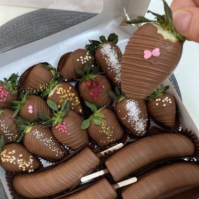 Klubnika shkalad NOZA BERRY PREMIUM OCHILISH AKSIYASI! Eng shirin mev
