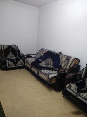 Yunusobod 14 da kvartira sheriklikka 4 yoki 3 ta bola
