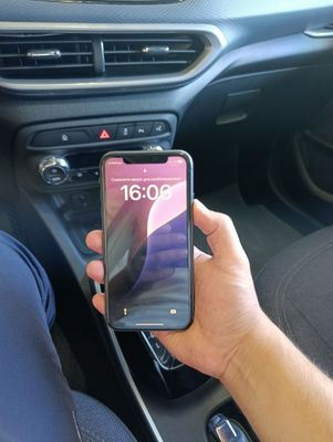 Iphone 11 sotiladi