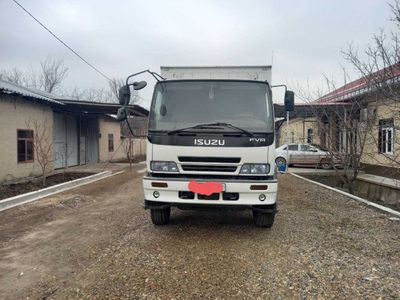 10 tonnalik Isuzu sotiladi 2019 yil holati zo'r yurib turibdi