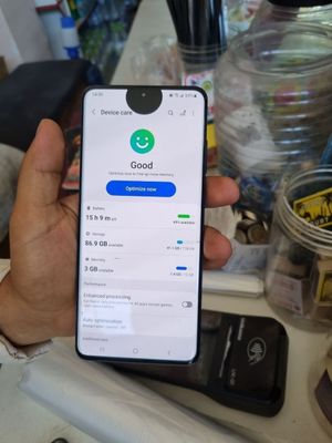 S 20 ultra 5ji xolati yaxshi rasmda aybi