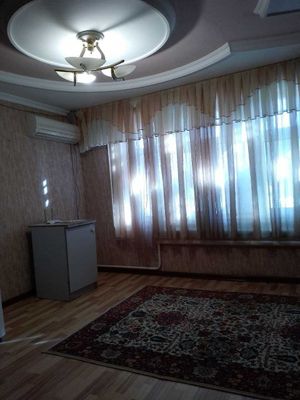 Продается 4 комнатная квартира 108 поворот, 2 этаж, 5 этаж. дом 96кв.м