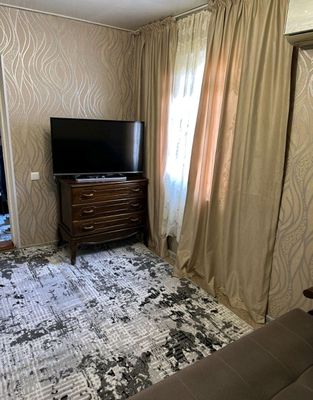 Продаётся дом в центре с ремонтом и мебелью