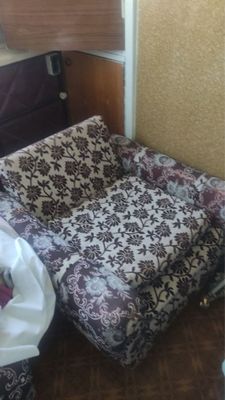 Отдам даром мебель и вещи бесплатно диваны кресло и все по мело