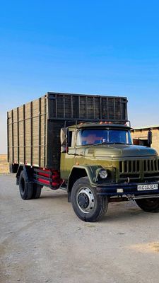 Zil 131 sotiladi