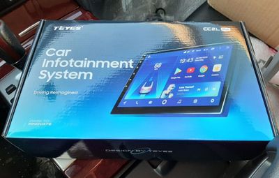 Продам монитор для авто Teyes CC2 PLUS 2/32 GB размер 9 дуйм+рамка коб