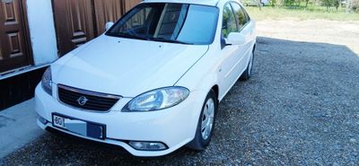 Lasseti 1.8 sotiladi