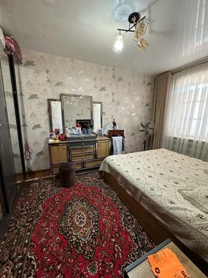 Продаётся участок 3.2 сотка. 5 комнаты.