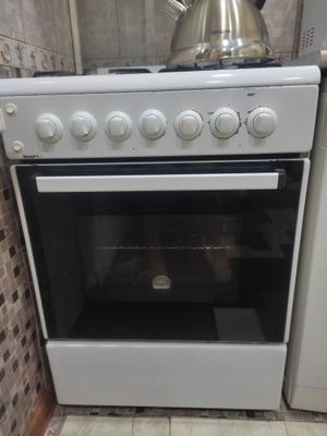 Газ плита б/у продаю