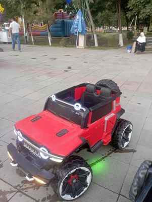 bolalar mashinasi sotiladi 200$