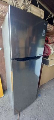 Продаётся холодильник LG