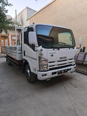 Isuzu sotiladi avtobusdan terilgan