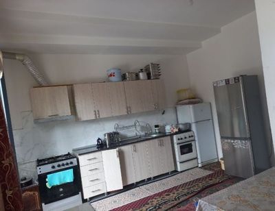 Arenda yangi toshmi 3km oyla va studentlarga bolar va qizlar