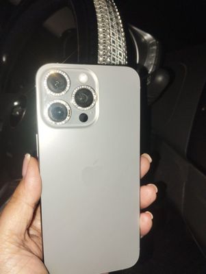 Iphone 15pro max 256GB 11,500,000