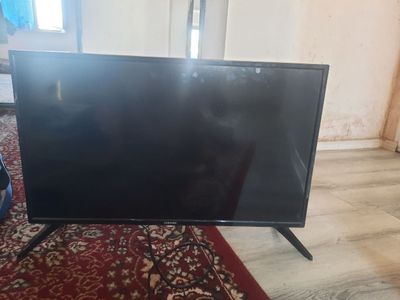 Televizor sotiladi