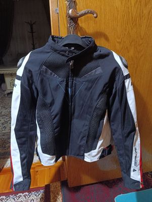 Moto kurtka razmer 50