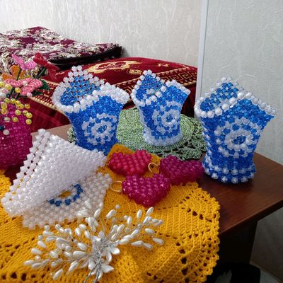 салфетница,изделия из бусин ,ручная работа