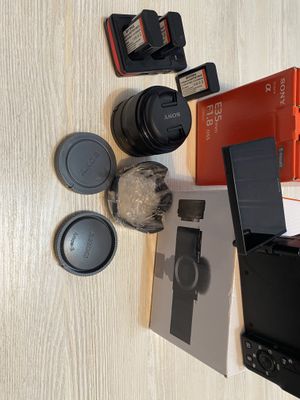 Sony ZV-E10 4K + E 3.5-5.6 PZ 16-50 + Sony E35 F 1.8 + 2 батареи