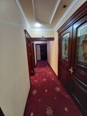 Тахтапулда 4 хонали квартира узоқ муддатга ижарага берилади