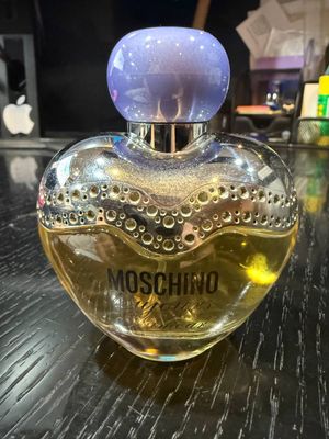 Продам духи Moschino Toujours Glamour Оригинал