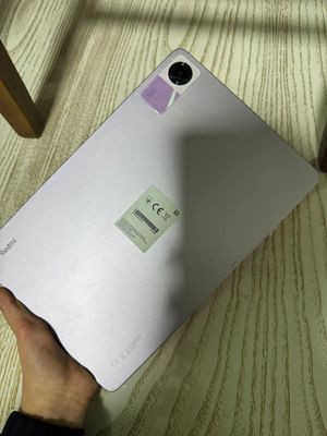 Redmi plansheti ranglari chiroyli
