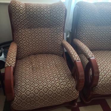 Itolyanskiy mebel  2 dona divan 2 dona kreslo