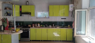 Куххонный гарнитур в хорошем состоянии.
