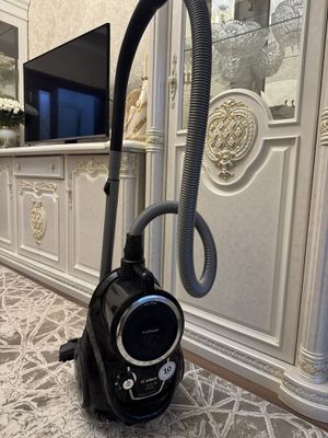 Пылесос Bosch BGS412234