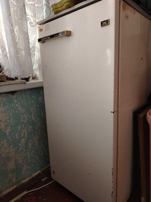 Срочно холодильник сотилади