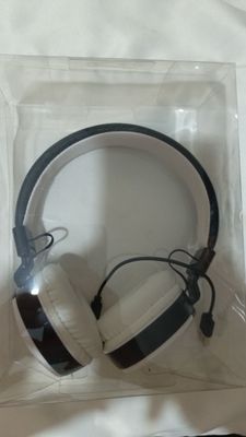 Продаётся наушник