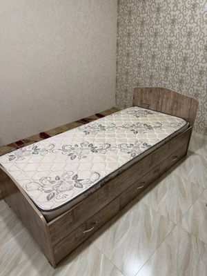 Односпальная кровать