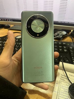 Honor X 9B 5G holati edial