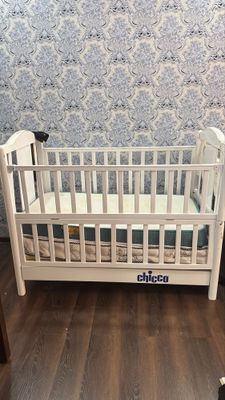 Детская кроватка chicco