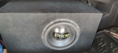 Pride t12 v3 2500w rms. 5000max Сотилади.