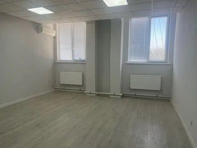 Офисы от 20м² ул.Нукусская узмобайл без мебели коммунальные включены