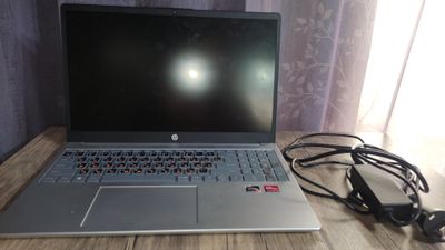 Срочно Ноутбук HP Laptop 15-fc0003nia. HP Laptop 15s-fd0355nia ( 15.