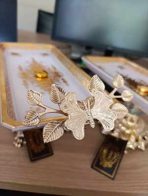 Комплект сервировочных блюд на ножке с узорами для стола