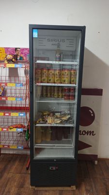 Витринный холодильник