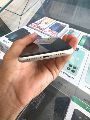 iPhone 11