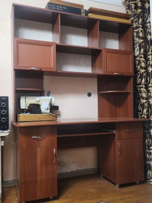 Kompyuterniy stol