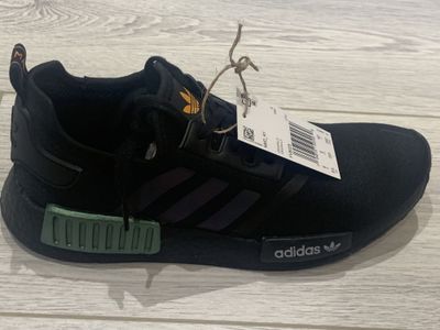 Кроссовки adidas