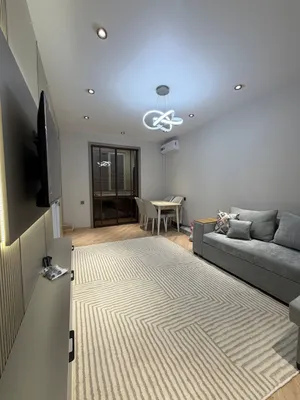 продам чиланзар 8.  двух комнатная.