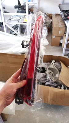 Dongfang IP 008 O'ng orqa taraf otrajatel